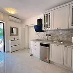 בית הארחה Zeljko B 3*