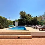 בית הארחה Zeljko B 3*
