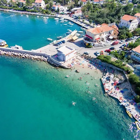 Πανσιόν Zeljko 3*